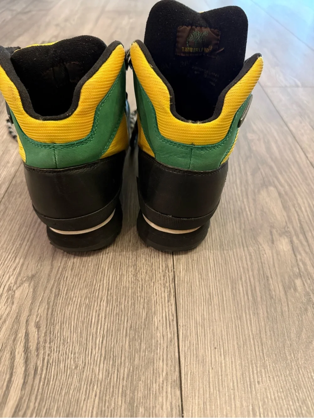 Timberland Vintage Hiking 36082 Yellow Green Lace Up Men’s Size 9M Leather Boots